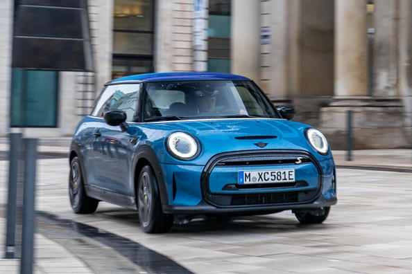 Обзор электрического MINI Hatchback Electric