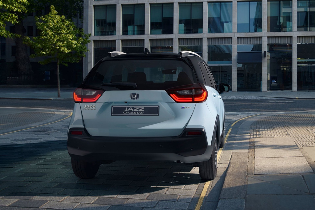 Четвертое поколение компактного хэтчбека Honda Jazz