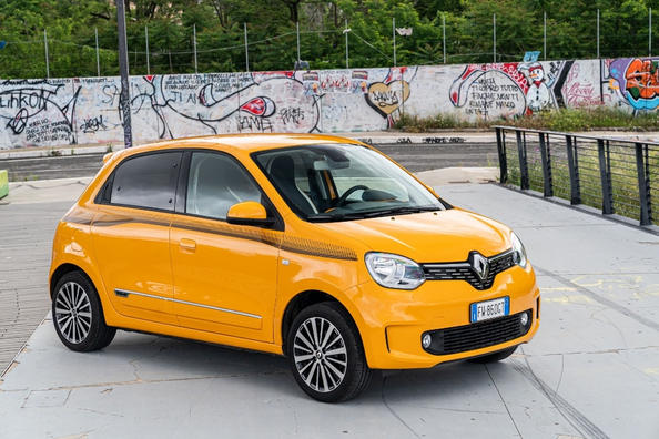 Обзор компактного обновленного хэтчбека Renault Twingo