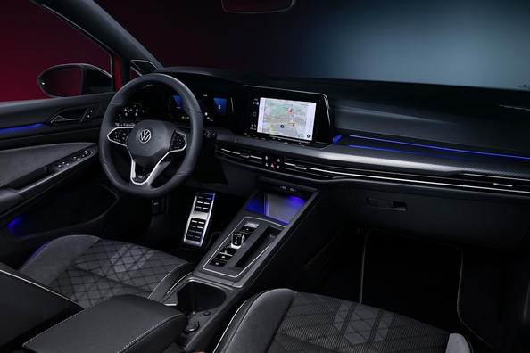 Обзор универсала Volkswagen Golf Variant восьмого воплощения фото 6