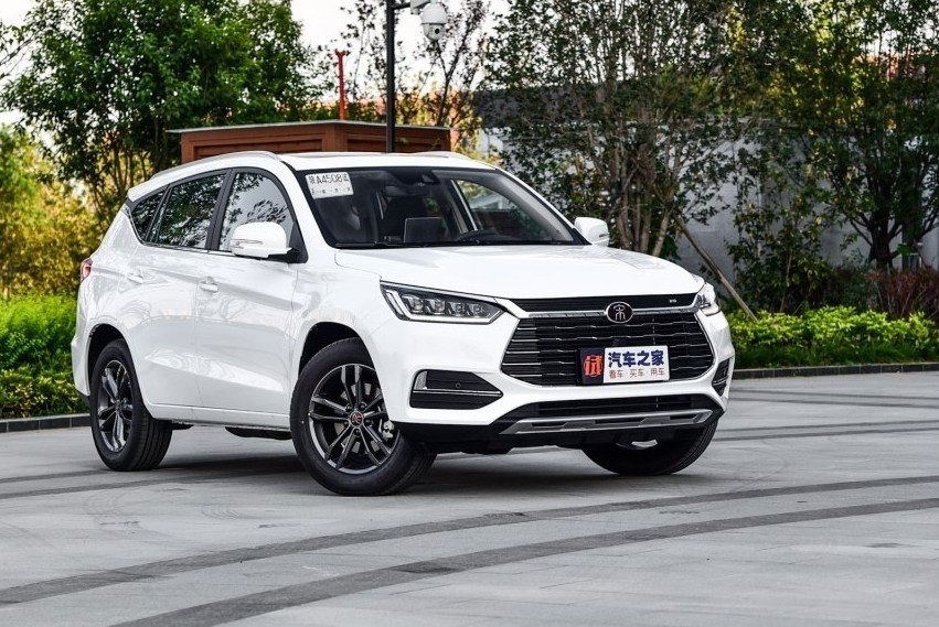 Обзор кроссовера BYD Song