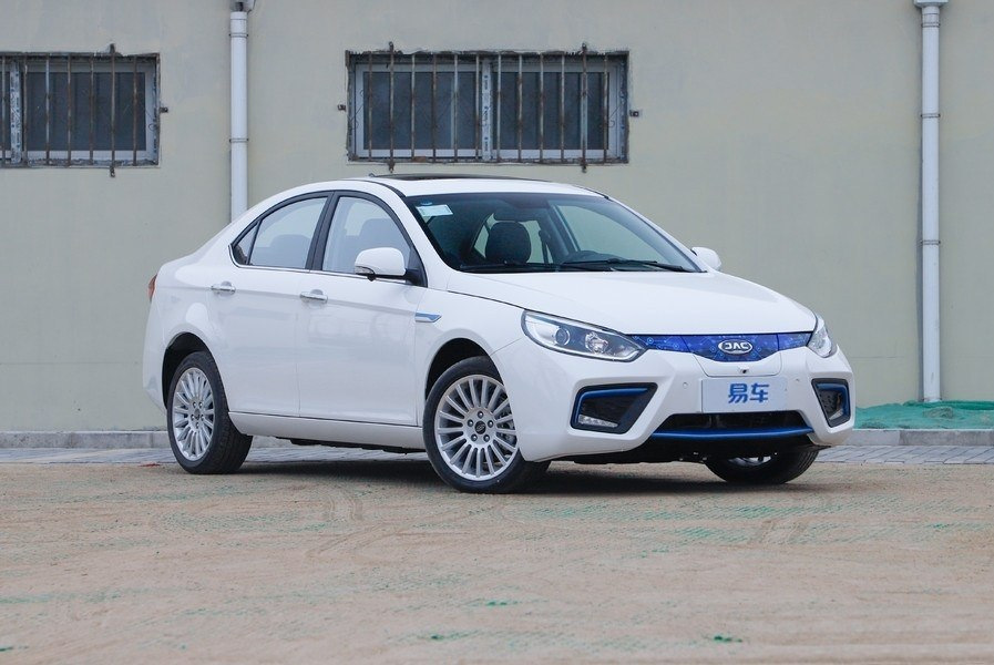 Обзор электрического седана JAC iEVA50