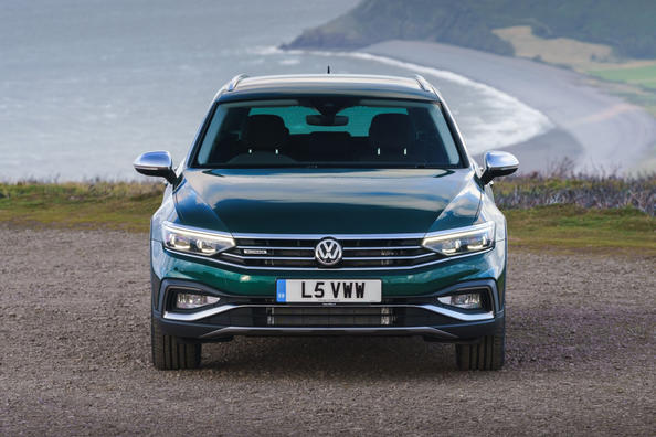 Обзор универсала повышенной проходимости Volkswagen Passat Alltrack фото 3