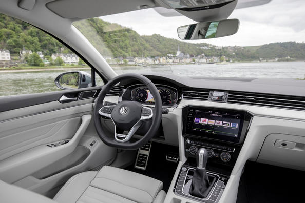 Обзор универсала повышенной проходимости Volkswagen Passat Alltrack фото 8