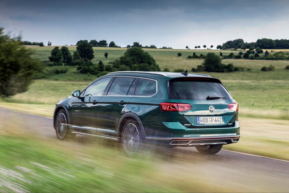Обзор универсала повышенной проходимости Volkswagen Passat Alltrack фото 7