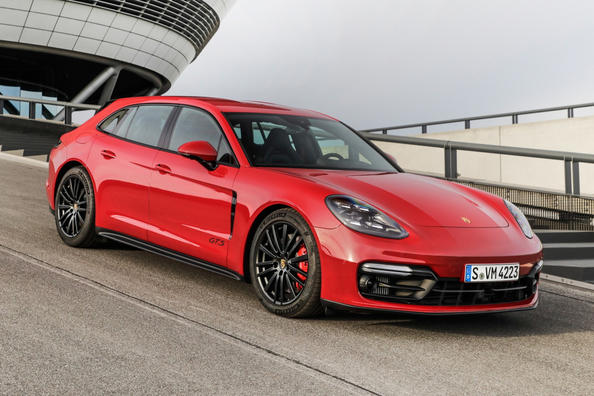 Обзор полноприводного универсала Porsche Panamera Sport Turismo фото 7