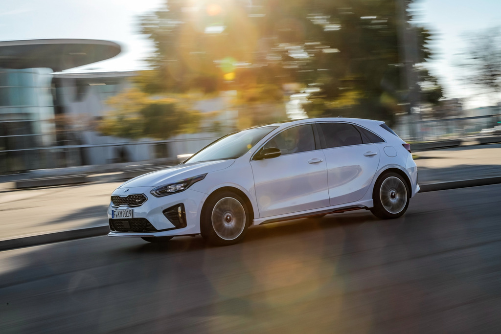 Обзор спортивной модификации хэтчбека KIA Ceed GT