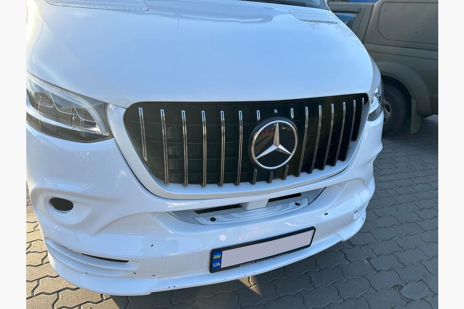 Mercedes Sprinter W907/W910 2018- гг. Передняя решетка Panamericana GT Хром Premium V1 С рамкой Фото 4