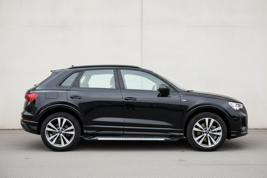 Audi Q3 2019- гг. Боковые Подножки Line (2 шт., Алюминий) Image