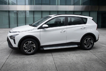 Hyundai Bayon 2021- гг. Боковые Подножки Maya V2 (2 шт., Алюминий) фото 2