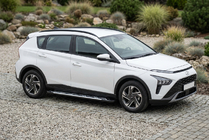 Hyundai Bayon 2021- гг. Боковые Подножки Sunrise (2 шт., Алюминий) фото 1