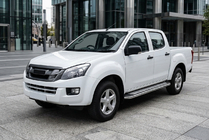 Isuzu D-Max 2011-2019 гг. Боковые Подножки Maydos V2 (2 шт., Алюминий) фото 1