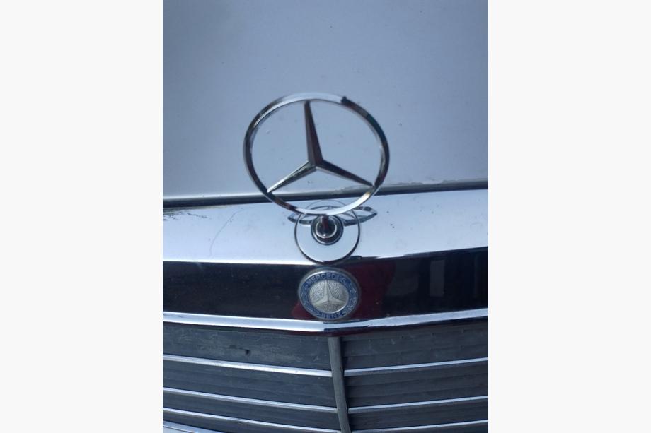Mercedes E-class W124 1984–1997 гг. Эмблема прицел без надписи (1984-1993) Фото 5