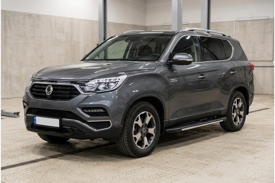 SsangYong Rexton II 2017- гг. Боковые Подножки Bosphore Grey (2 шт., Алюминий) Image