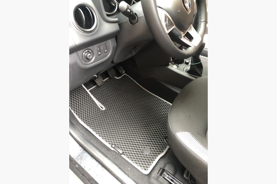 Dacia Sandero 2013-2020 Коврики EVA (Черные) Image