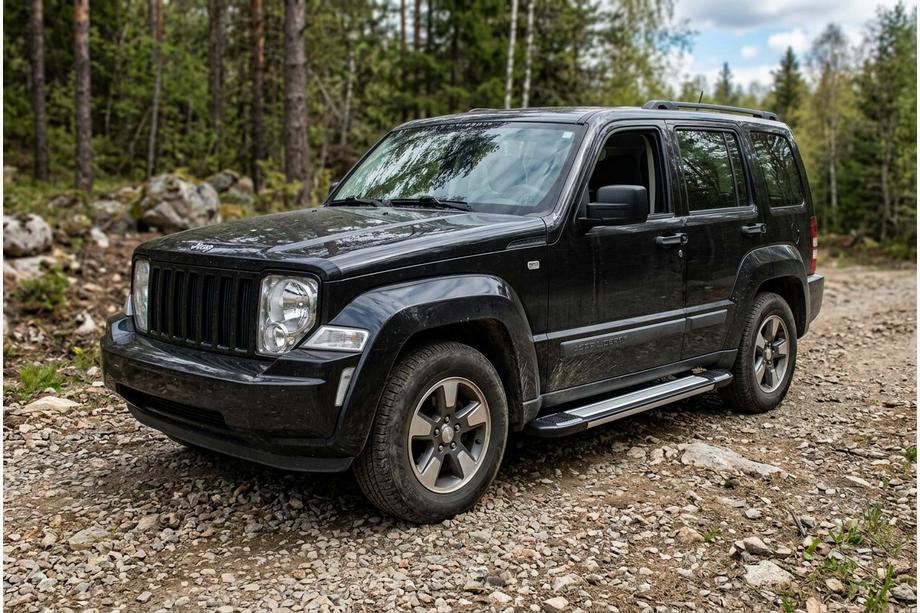 Jeep Cherokee/Liberty 2007-2013 гг. Боковые Подножки Rainbow (2 шт., Алюминий) Фото 1