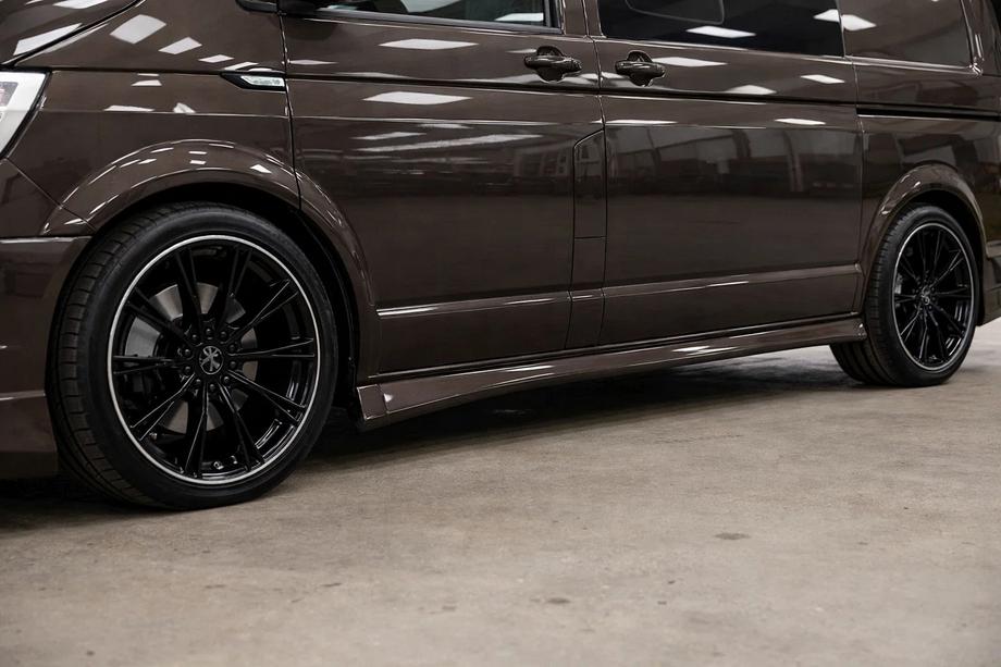 Volkswagen T6 2015-2024 гг. Боковые пороги ABT Original (короткая база) Image