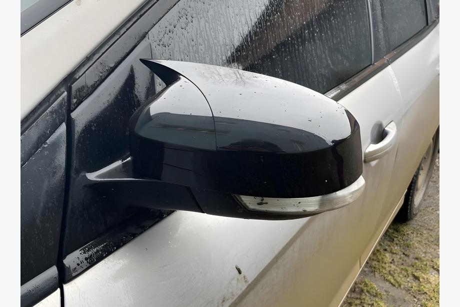 Ford Focus III 2011-2017 гг. Накладки на Зеркала BMW-Style (для EU, 2 шт) Image