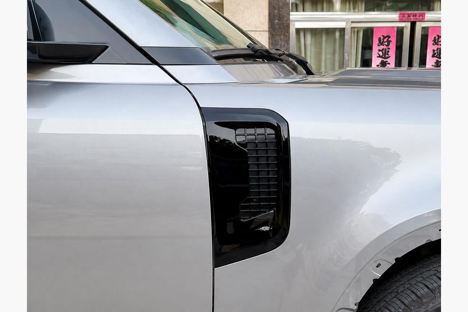 Land Rover Defender 2019- гг. Накладки на вентиляцию крыла (2 шт) Фото 2