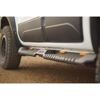 Toyota Hilux 2015- гг. Боковые пороги Dakar V2 с LED (2 шт, металл)