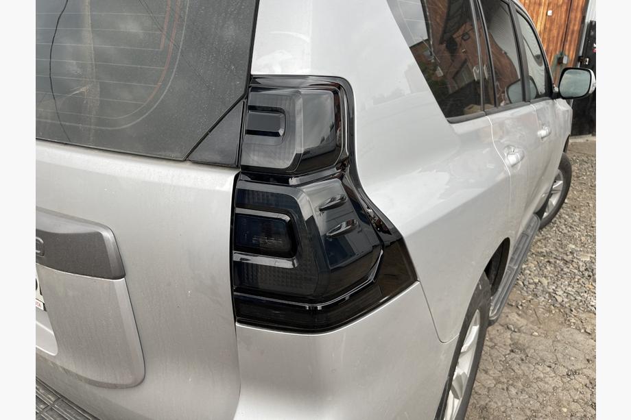 Toyota Land Cruiser Prado 150 2009-2023 гг. Задние фонари BlackEdition V3 (2017+, комплект 2 шт.) Image