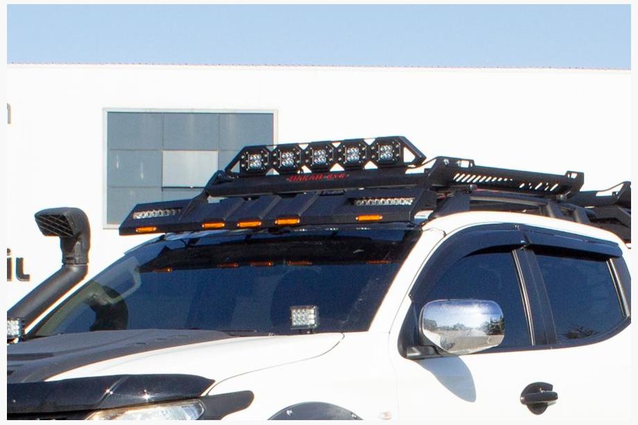 Isuzu D-Max 2011-2019 гг. Козырек лобового стекла (LED) Image