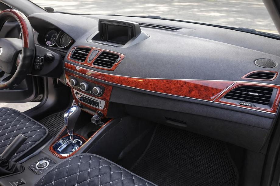 Renault Megane III 2009-2016 гг. Накладки на панель приборов (Meric) Image