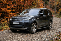 Land Rover Discovery V 2017- гг. Боковые пороги Bosphorus Black (2 шт., алюминий) фото 1