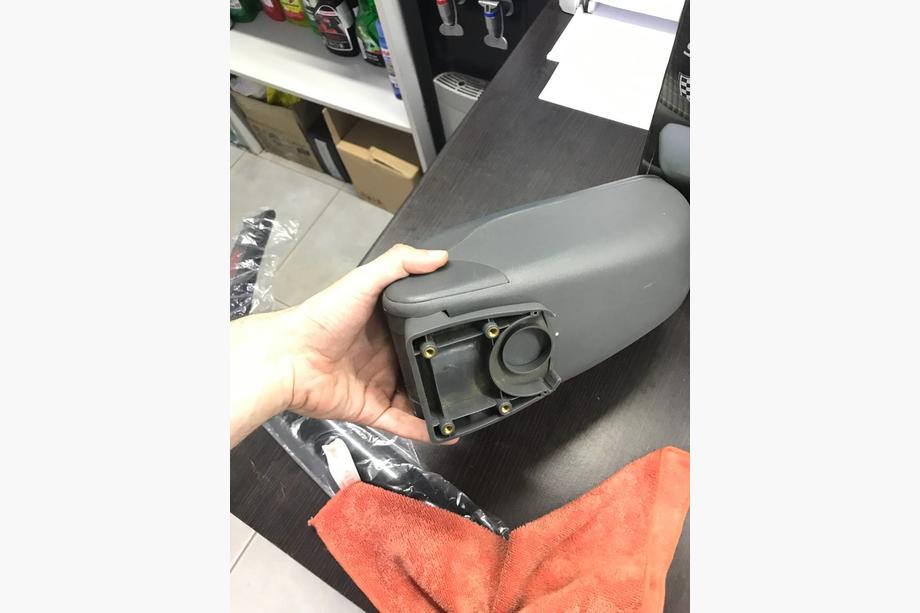 СКИДКА! Универсальный подлокотник без креплений (серый) Image