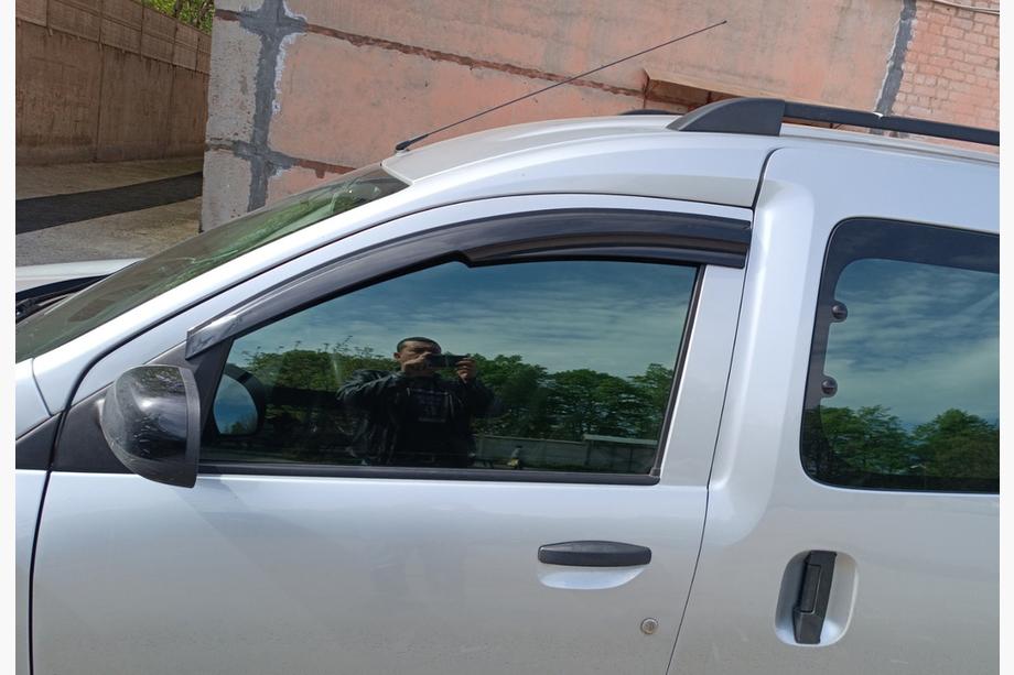 Renault Dokker 2013- гг. Ветровики (2 шт, Sunplex Sport) Image