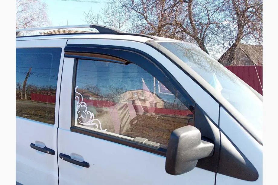 Mercedes Vito W638 1996-2003 гг. Ветровики на окна (2 шт., Sunplex Sport) Image