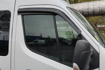 Renault Master 2011-2023 гг. Ветровики на окна (2 шт., Sunplex Sport) фото 1