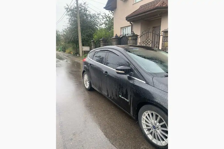 Ford Focus III 2011-2017 гг. Ветровики HB/Sedan (4 шт., Sunplex Sport) Фото 2