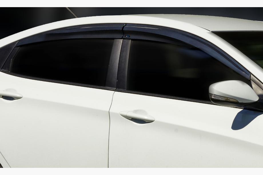 Hyundai Accent 2011-2017 гг. Ветровики SD (4 шт., Sunplex Sport) Фото 10