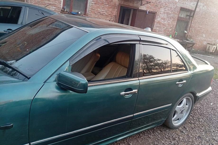 Mercedes E-class W210 1995-2002 гг. Ветровики SD (4 шт., Sunplex Sport) Фото 2