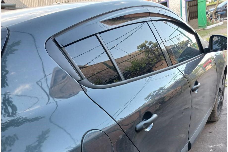 Renault Megane III 2009-2016 гг. Ветровики HB (4 шт., Sunplex Sport) Фото 3