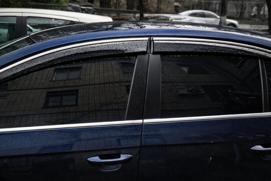 Volkswagen Passat B6 2006-2012 гг. Ветровики с хромированным молдингом (4 шт., Sunplex Chrome) Фото 5