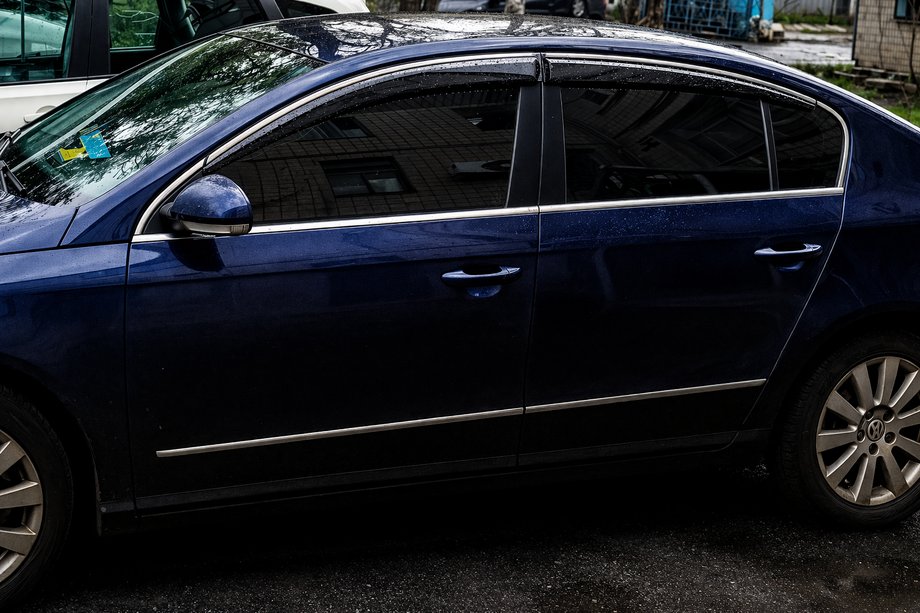 Volkswagen Passat B6 2006-2012 гг. Ветровики с хромированным молдингом (4 шт., Sunplex Chrome) Фото 6