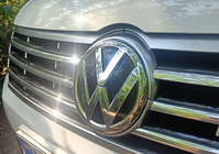Volkswagen Passat СС 2008-2017 гг. Передний значок (2012+, в стиле оригинала) фото 1