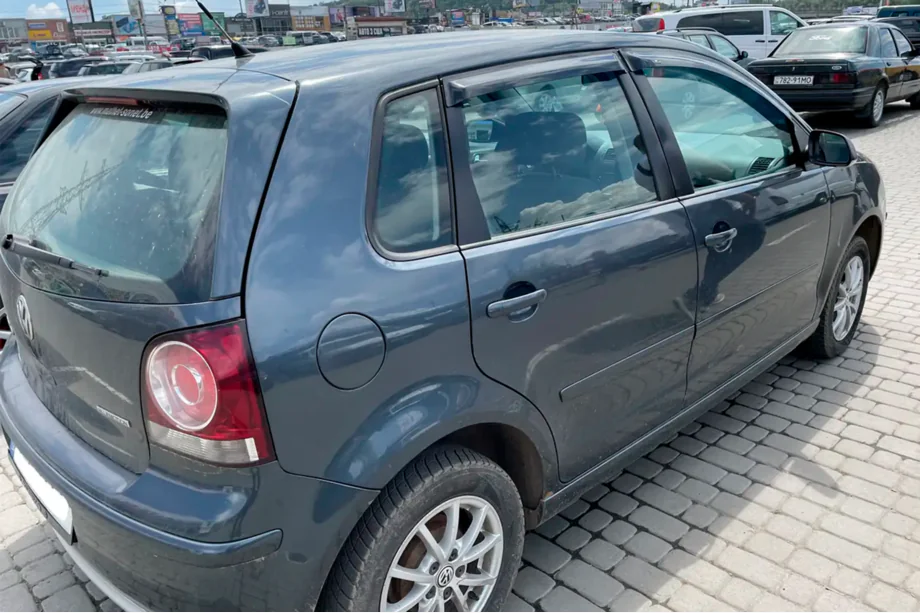 Volkswagen Polo 2001-2009 гг. Ветровики 2001-2005 HB/5D (4 шт, HIC) Фото 2