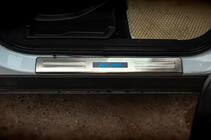 Накладки на пороги Libao LED (4 шт, нержавейка) фото 2 Накладки на пороги Libao LED (4 шт, нержавейка) фото 2