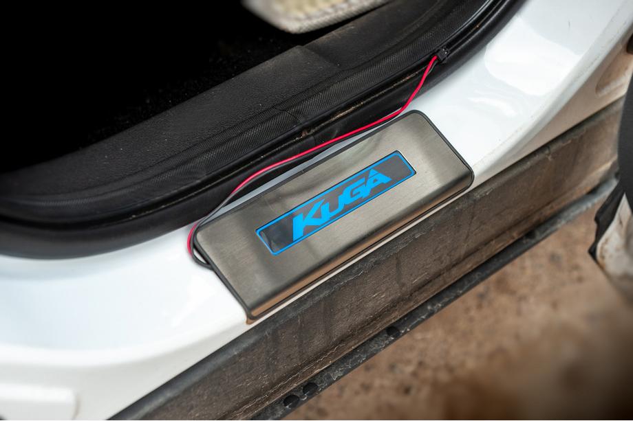 Ford Kuga/Escape 2013-2019 гг. Накладки на пороги Libao LED (4 шт, нержавейка) Фото 3