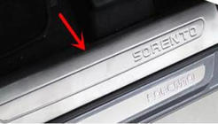 Kia Sorento III UM 2014-2020 гг. Накладки на внутренние пороги из нержавейки Libao (4 шт) фото 3