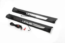 Lexus NX 2014-2021 гг. Подсвечиваемые накладки на пороги (2 шт, пластик) фото 2