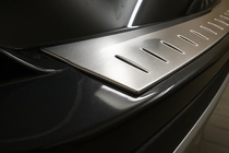 Toyota Rav 4 2013-2018 гг. Накладка на задний бампер Libao (2013-2016, нержавейка) фото 3