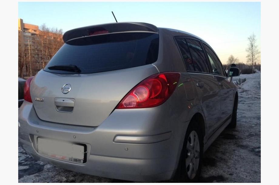 Nissan Tiida 2004-2011 гг. Задний спойлер для HB Image