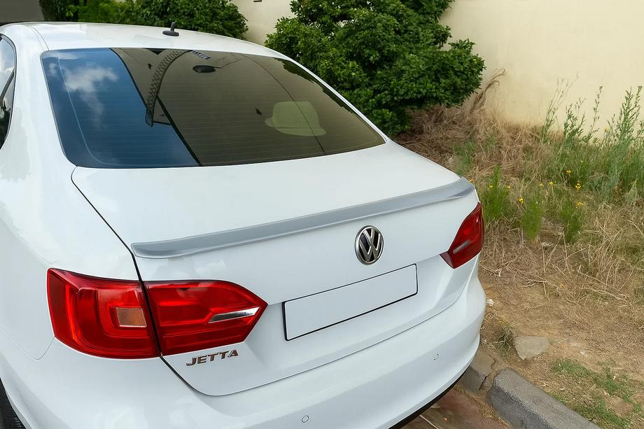 Volkswagen Jetta 2006-2011 гг. Спойлер Libao (ABS-пластик) Image