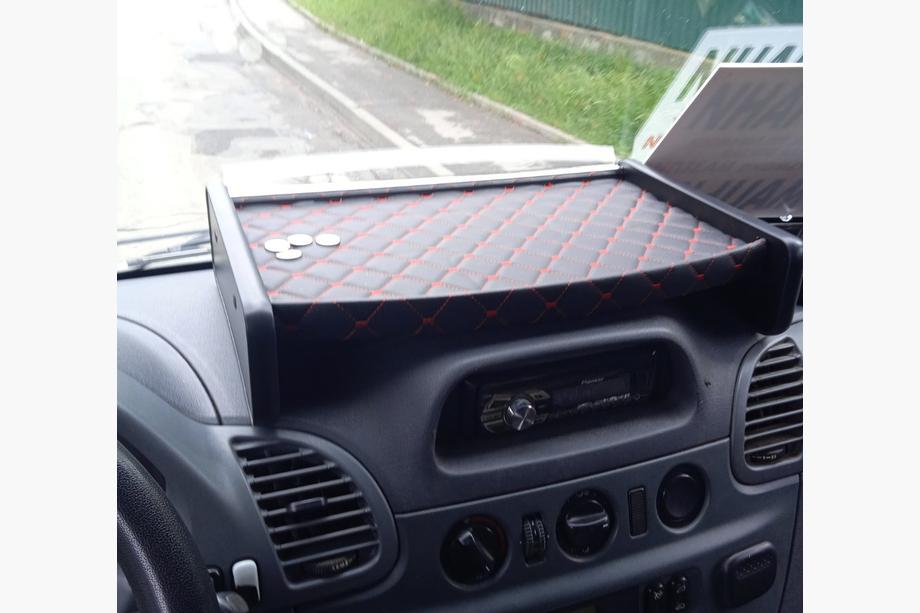 Mercedes Sprinter W901/902/903/904/905 1995–2006 гг. Полка на панель (2000-2006, Черная с красной строчкой) Image