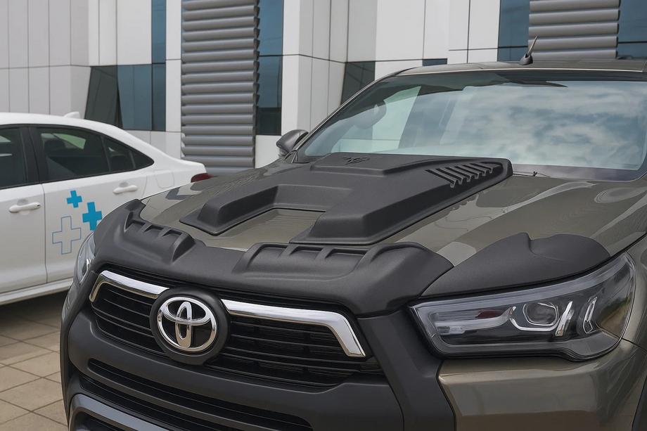 Toyota Hilux 2015- гг. Накладка на капот (2021+, ABS) Image