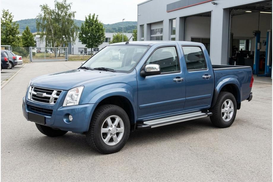 Isuzu D-Max 2002-2011 гг. Боковые Подножки Rainbow (2007-2012, 2 шт., Алюминий) Image